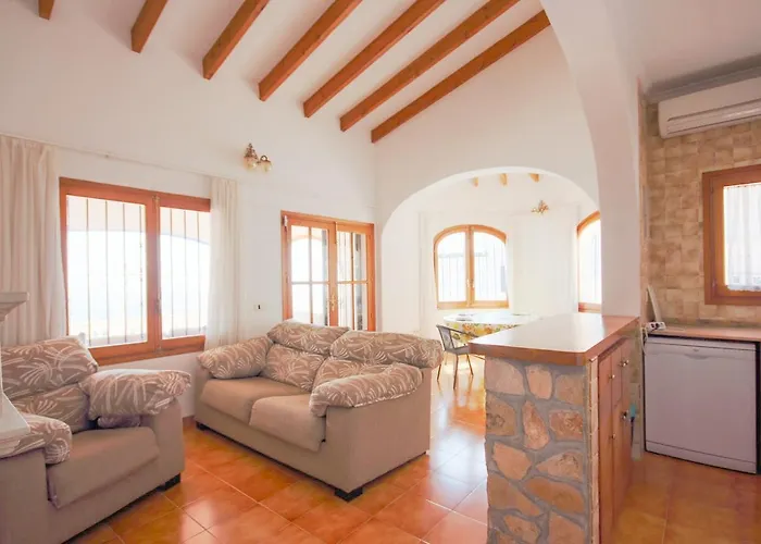 Villa Cucarres 0705 *